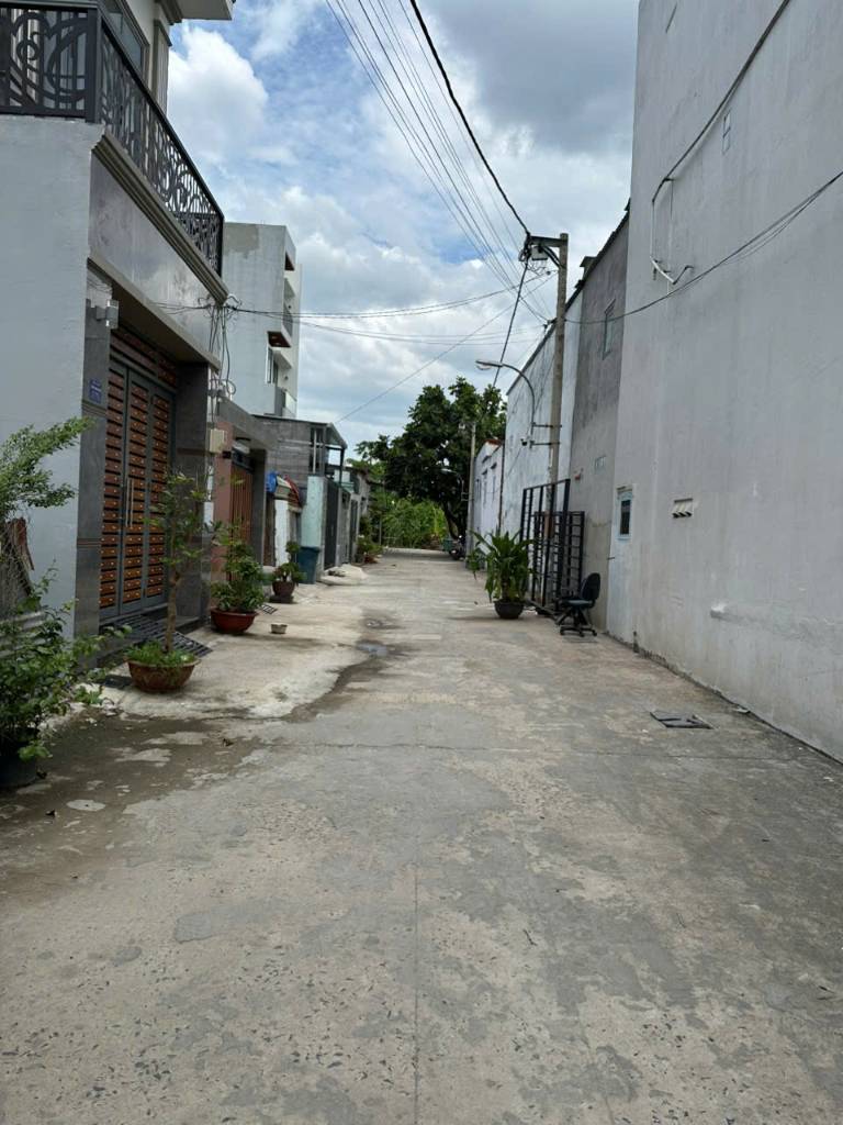 Bán đất Vườn Lài, Quận 12, diện tích 100,2m2, sổ hồng, giá đầu tư sinh lời cao